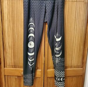 Onzie High Rise Graphic Legging - Las Lunas